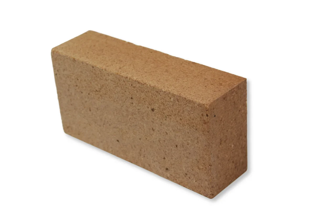 Alkali-resistant brick